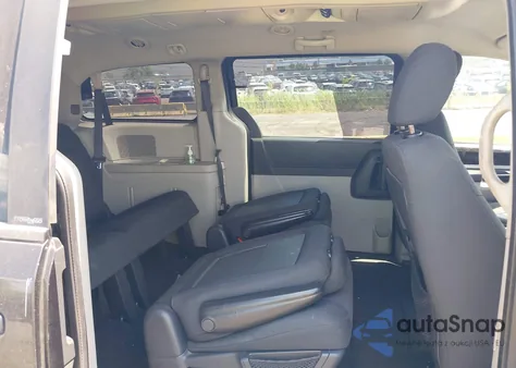 2010 Dodge Grand Caravan Sxt from USA, damaged, VIN 2D4RN5D1XAR203089